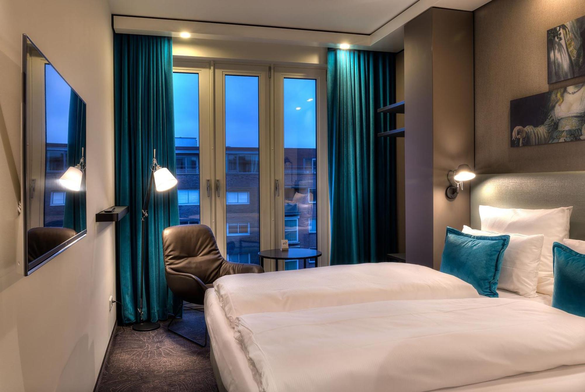 Motel One Amsterdam-Waterlooplein Esterno foto
