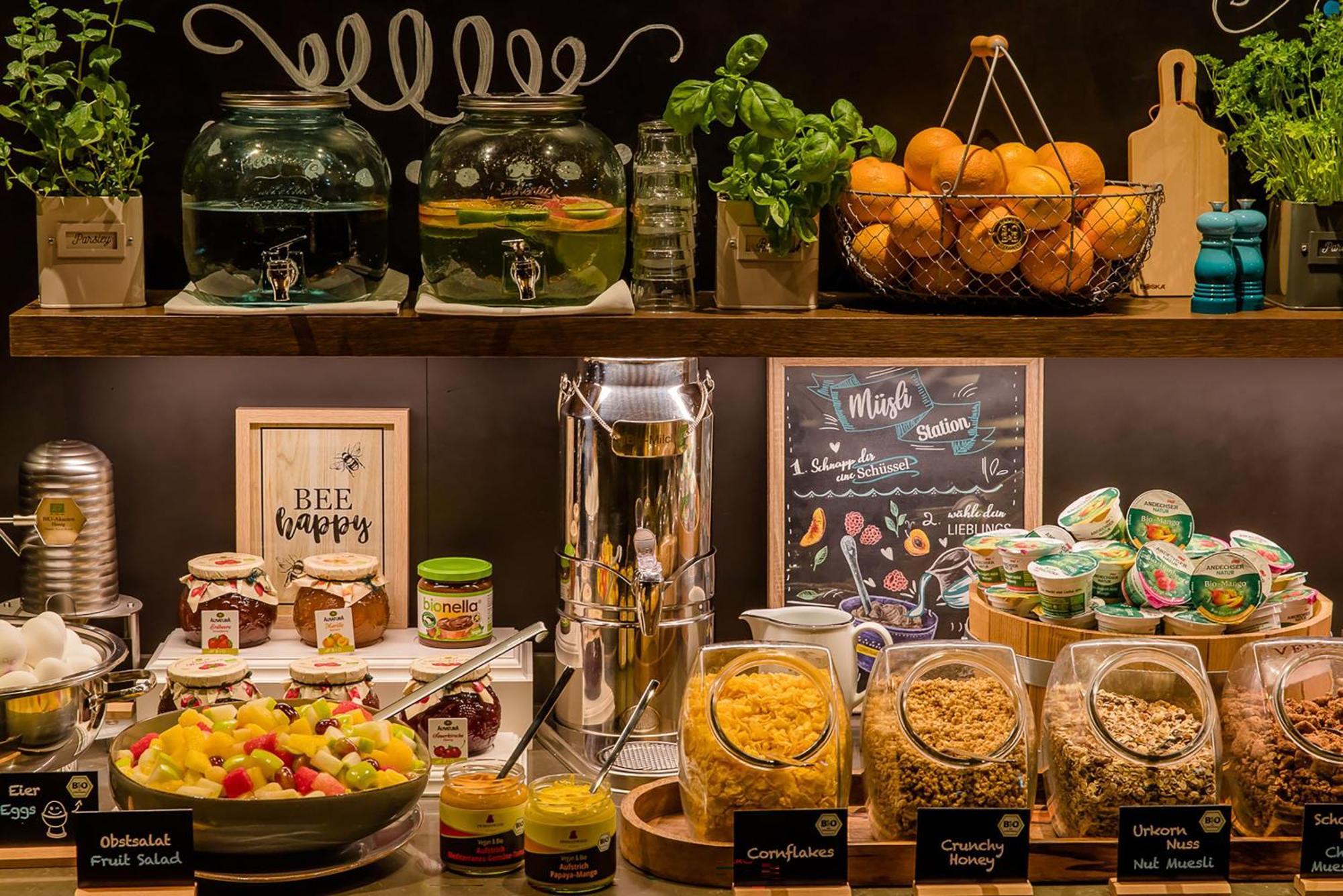 Motel One Amsterdam-Waterlooplein Esterno foto