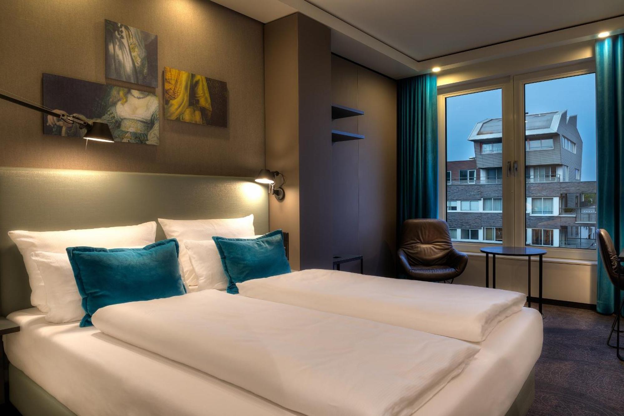 Motel One Amsterdam-Waterlooplein Esterno foto