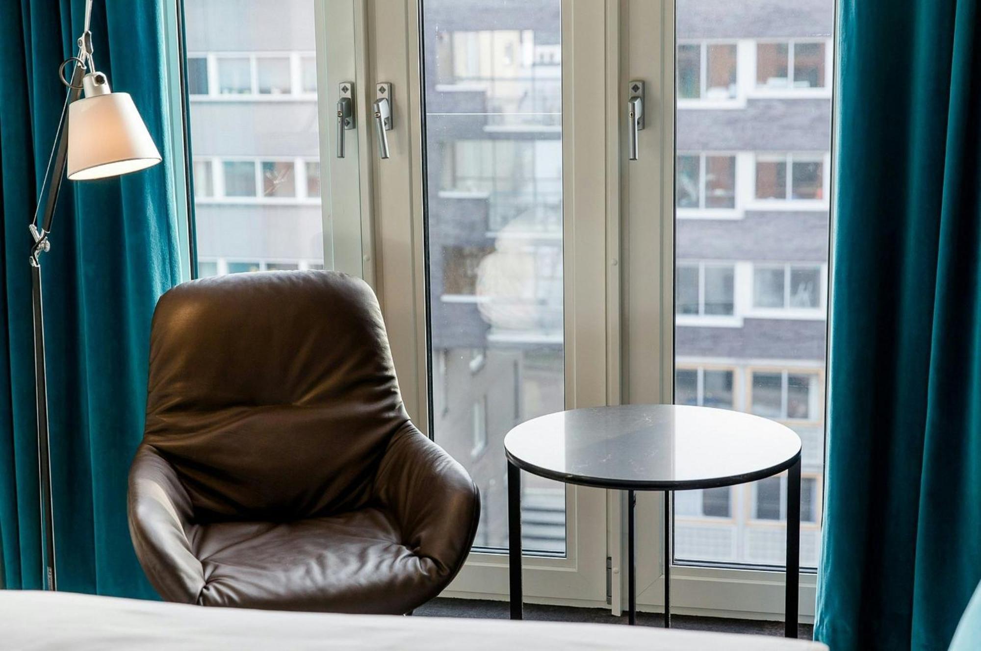 Motel One Amsterdam-Waterlooplein Esterno foto